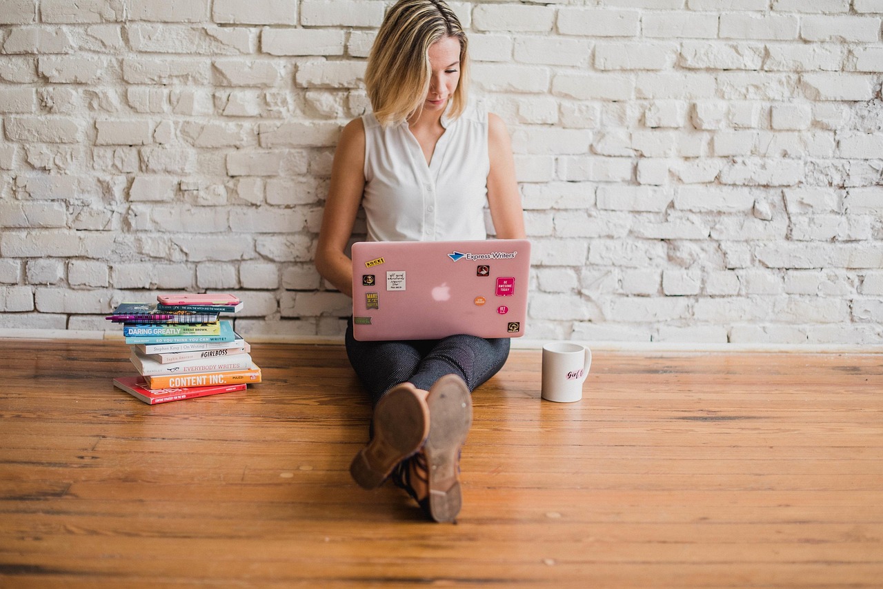 Influencer, writing, girl — Convert Text to Audio: Save time by listening to articles, documents, and books.