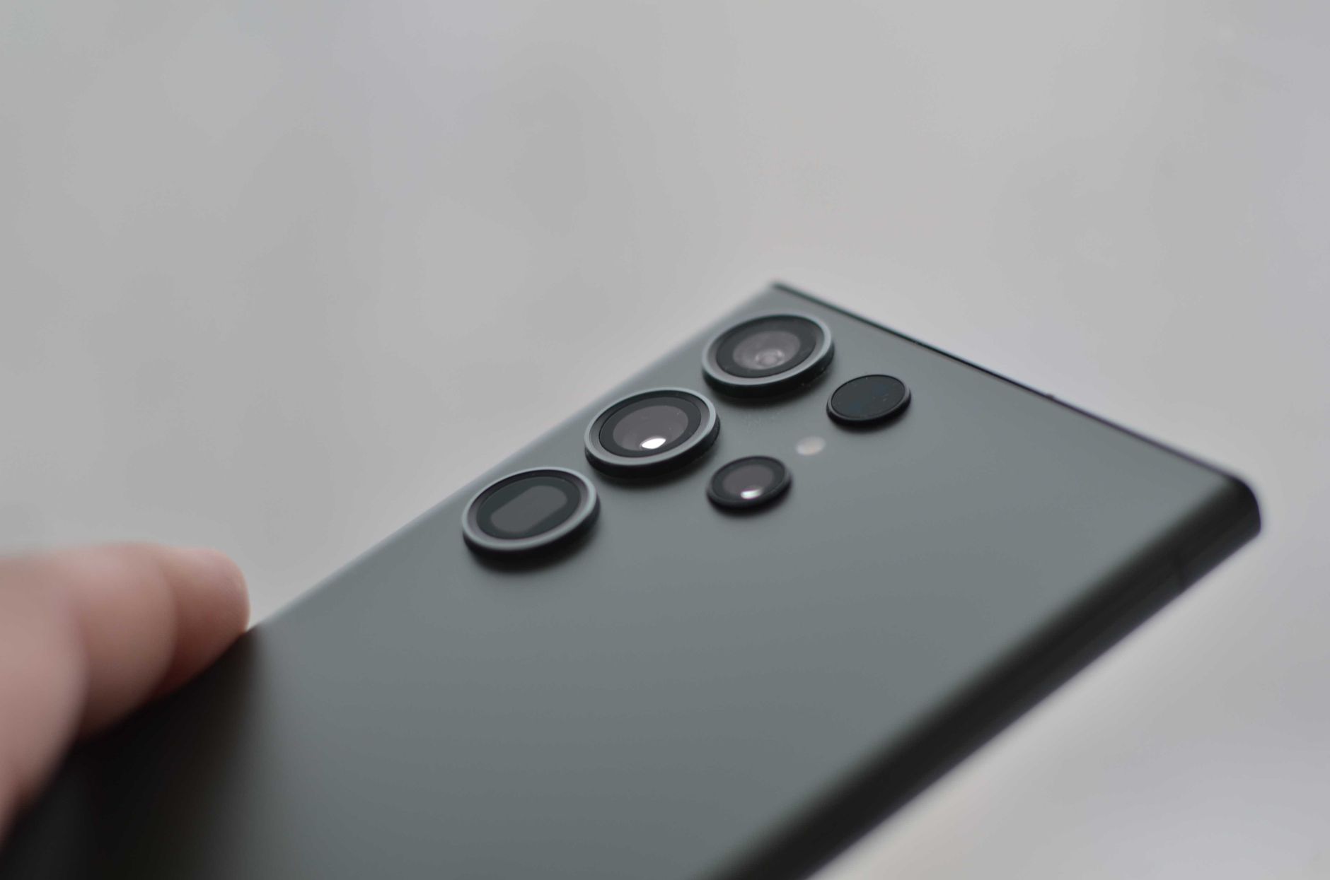 iPhone Ultra 2026: Is It Worth $2,000 for Air Specs?